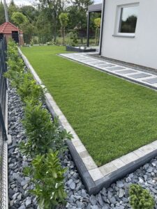 Firma Ogrodnicza PanTrawa - zakładanie ogrodu w Maszycach k. Krakowa 19